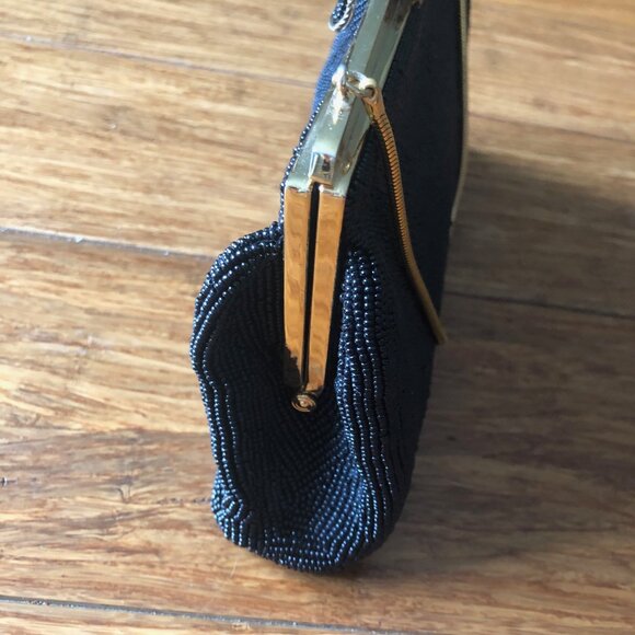 Vintage 1950s Black Purse Beaded with Mother of Pearl Clasp Excellent Condition - Picture 7 of 11